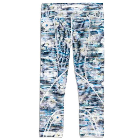 Lululemon Run: Inspire Crop II All Full-On Luxtreme *VERY RARE * - Picture 1 of 13